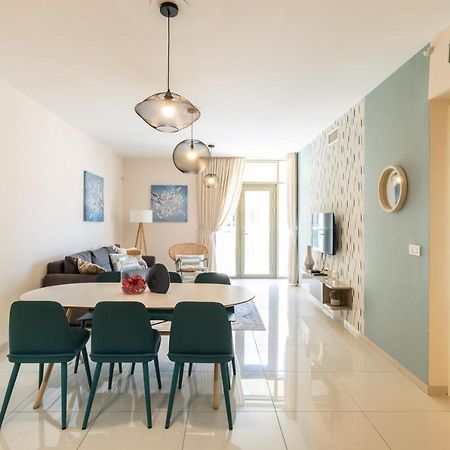 Luxury One-Bedroom Apartment/Parking In City Center Jeruzalem Buitenkant foto