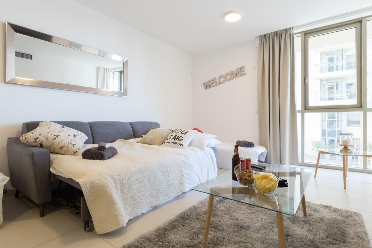 Luxury One-Bedroom Apartment/Parking In City Center Jeruzalem Buitenkant foto