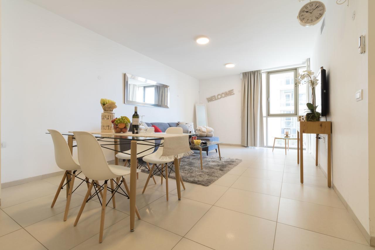 Luxury One-Bedroom Apartment/Parking In City Center Jeruzalem Buitenkant foto