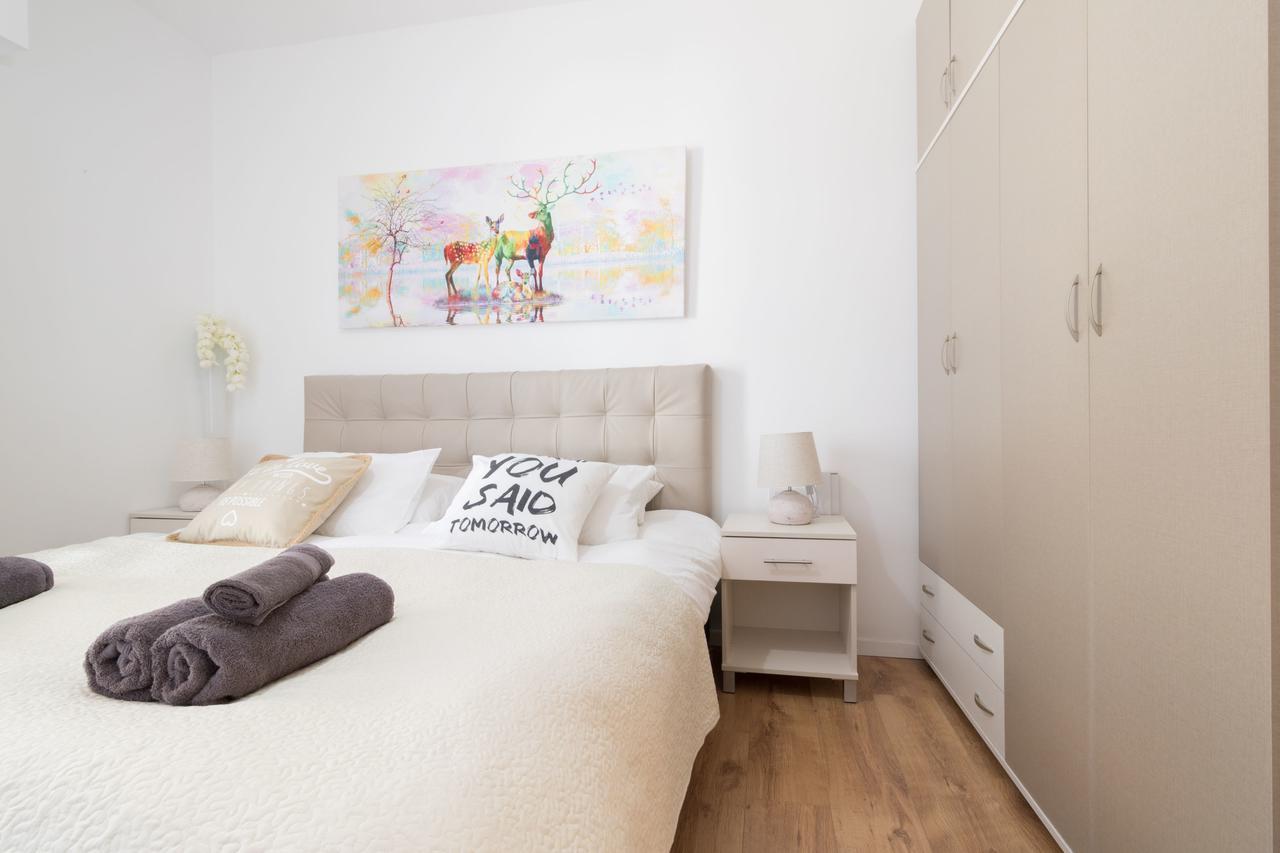 Luxury One-Bedroom Apartment/Parking In City Center Jeruzalem Buitenkant foto