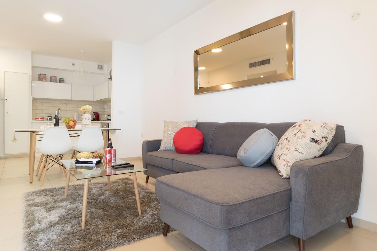 Luxury One-Bedroom Apartment/Parking In City Center Jeruzalem Buitenkant foto