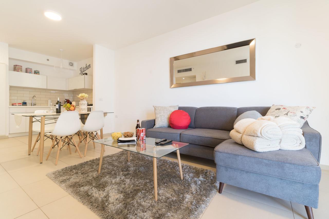 Luxury One-Bedroom Apartment/Parking In City Center Jeruzalem Buitenkant foto
