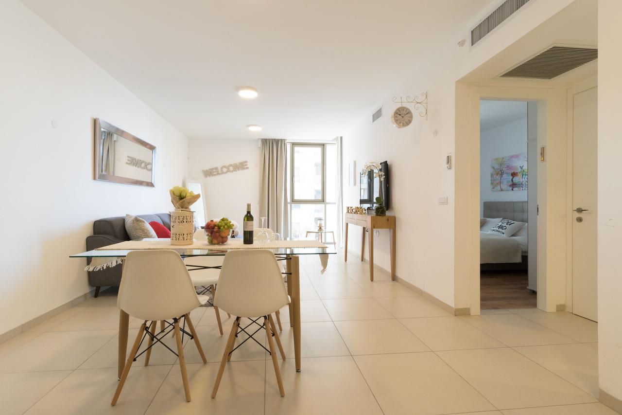 Luxury One-Bedroom Apartment/Parking In City Center Jeruzalem Buitenkant foto