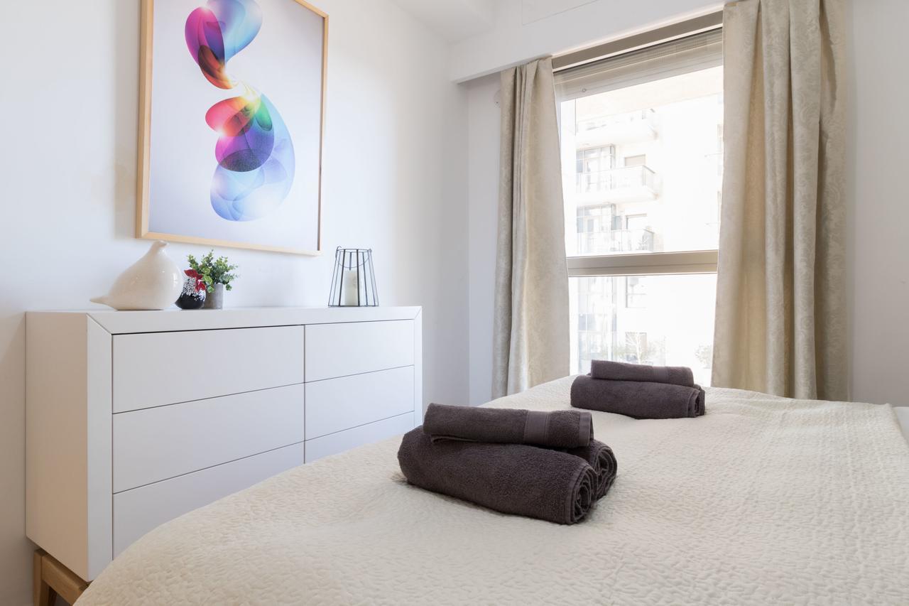 Luxury One-Bedroom Apartment/Parking In City Center Jeruzalem Buitenkant foto