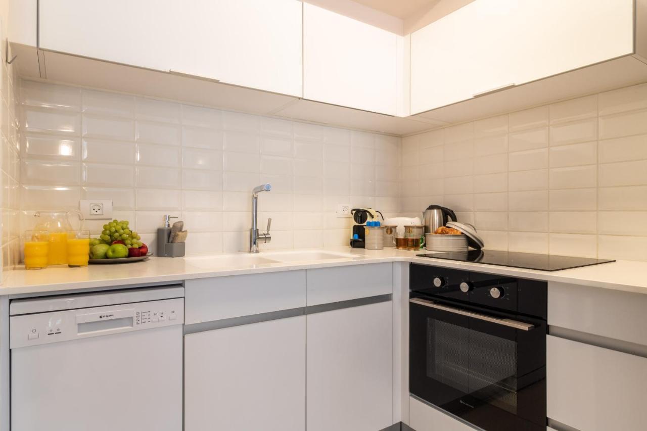 Luxury One-Bedroom Apartment/Parking In City Center Jeruzalem Buitenkant foto
