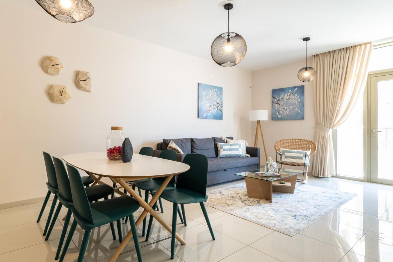 Luxury One-Bedroom Apartment/Parking In City Center Jeruzalem Buitenkant foto