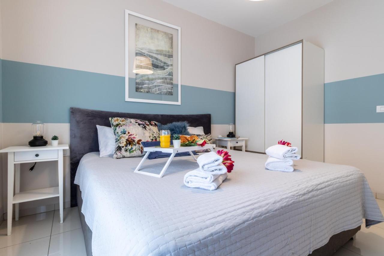 Luxury One-Bedroom Apartment/Parking In City Center Jeruzalem Buitenkant foto