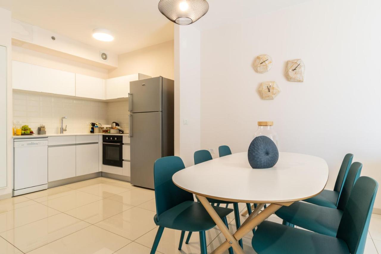 Luxury One-Bedroom Apartment/Parking In City Center Jeruzalem Buitenkant foto