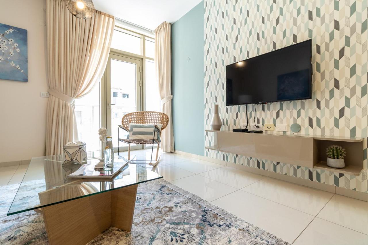 Luxury One-Bedroom Apartment/Parking In City Center Jeruzalem Buitenkant foto