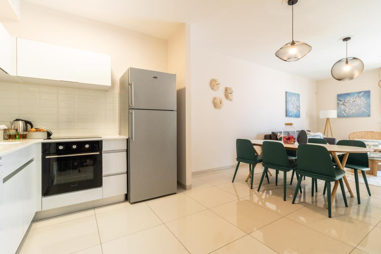 Luxury One-Bedroom Apartment/Parking In City Center Jeruzalem Buitenkant foto